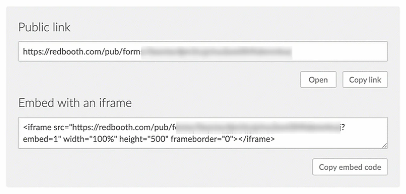 Panel para compartir el formulario web con un enlace público y el botón Copy link, y un fragmento iframe con el botón Copy embed code